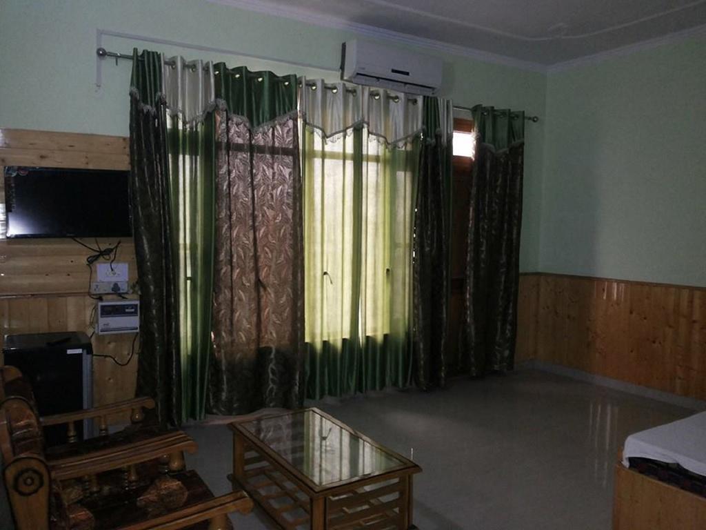 Himgiri Resort Nagchala Extérieur photo