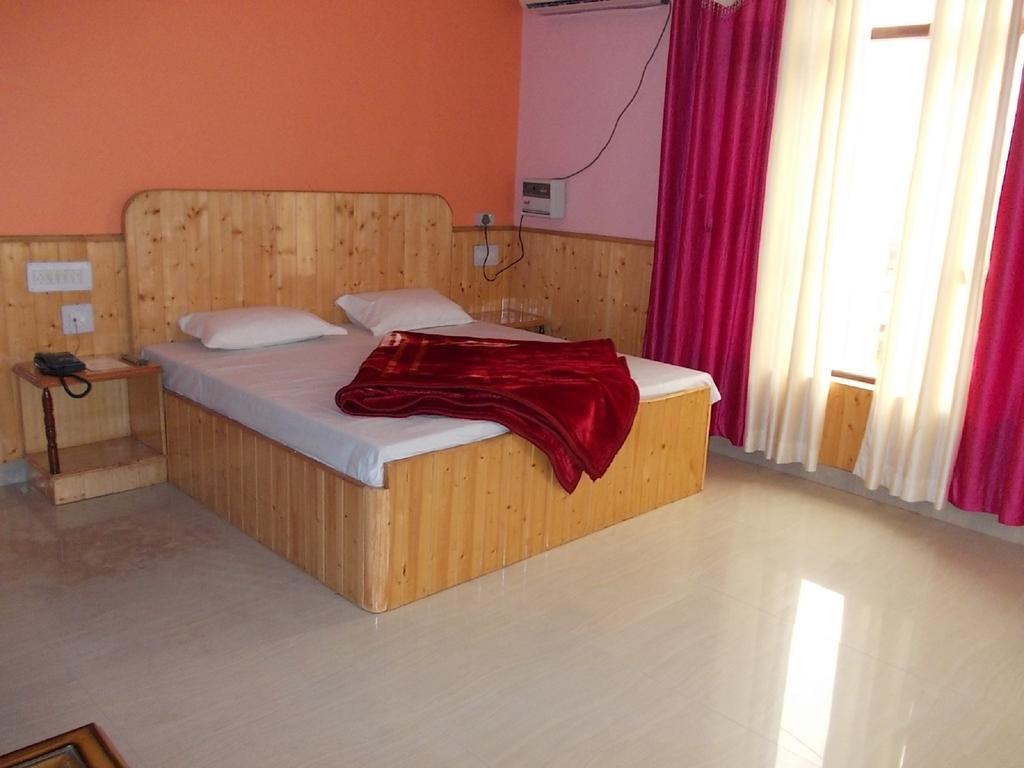 Himgiri Resort Nagchala Extérieur photo